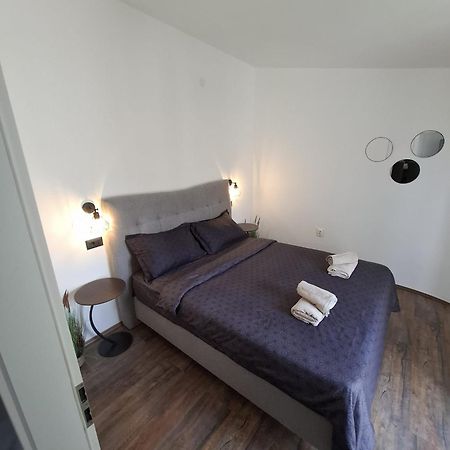 דירות פרימוסטן Apartman Simun מראה חיצוני תמונה
