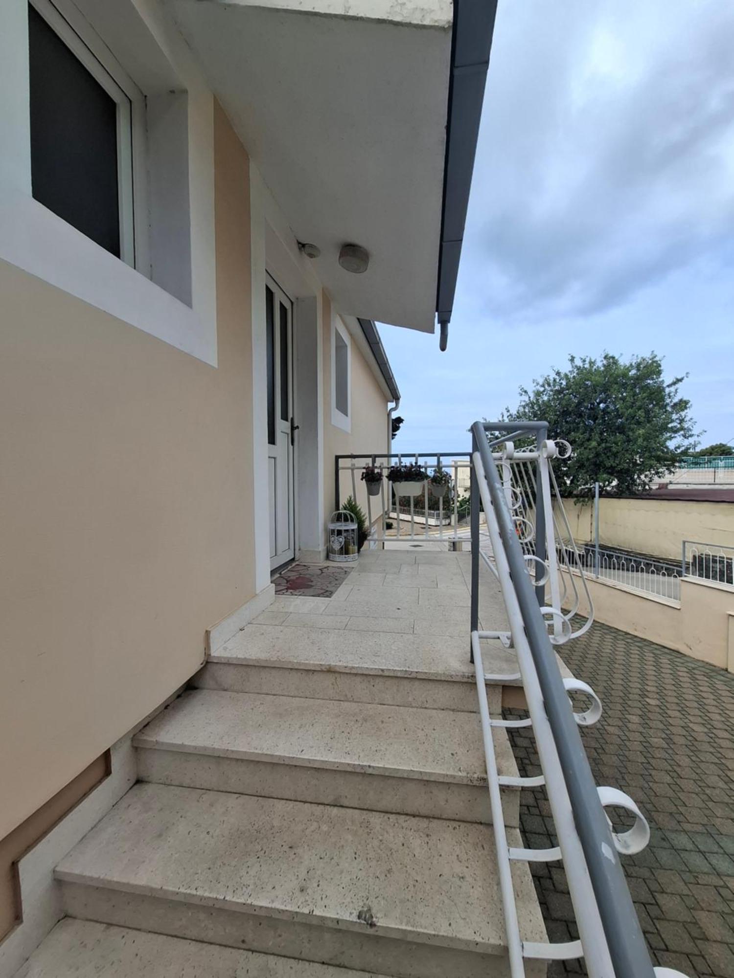 דירות פרימוסטן Apartman Simun מראה חיצוני תמונה